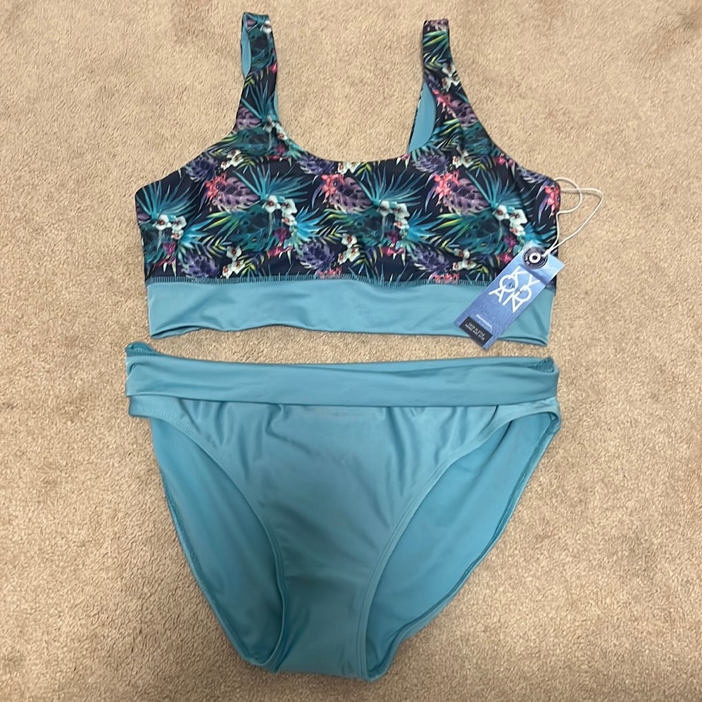 NWT women’s 2 piece Kyodan swim UPF 40 protection bikini